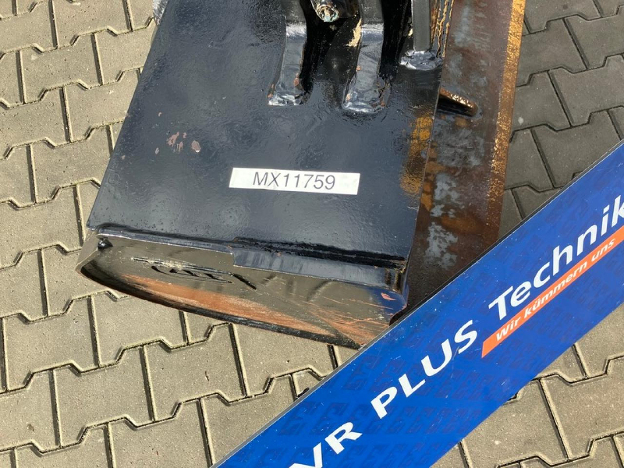 JCB GRL180 - 铲斗:图2 JCB GRL180 - 铲斗:图2