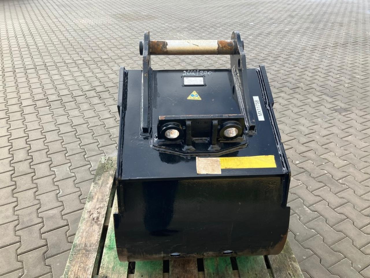 JCB TL ZFE - 铲斗:图5 JCB TL ZFE - 铲斗:图5