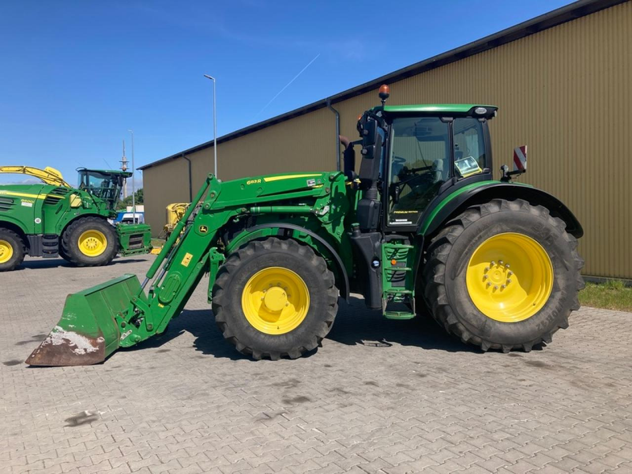 John Deere 6230 R AUTOPOWER SF1 - 拖拉机:图2 John Deere 6230 R AUTOPOWER SF1 - 拖拉机:图2