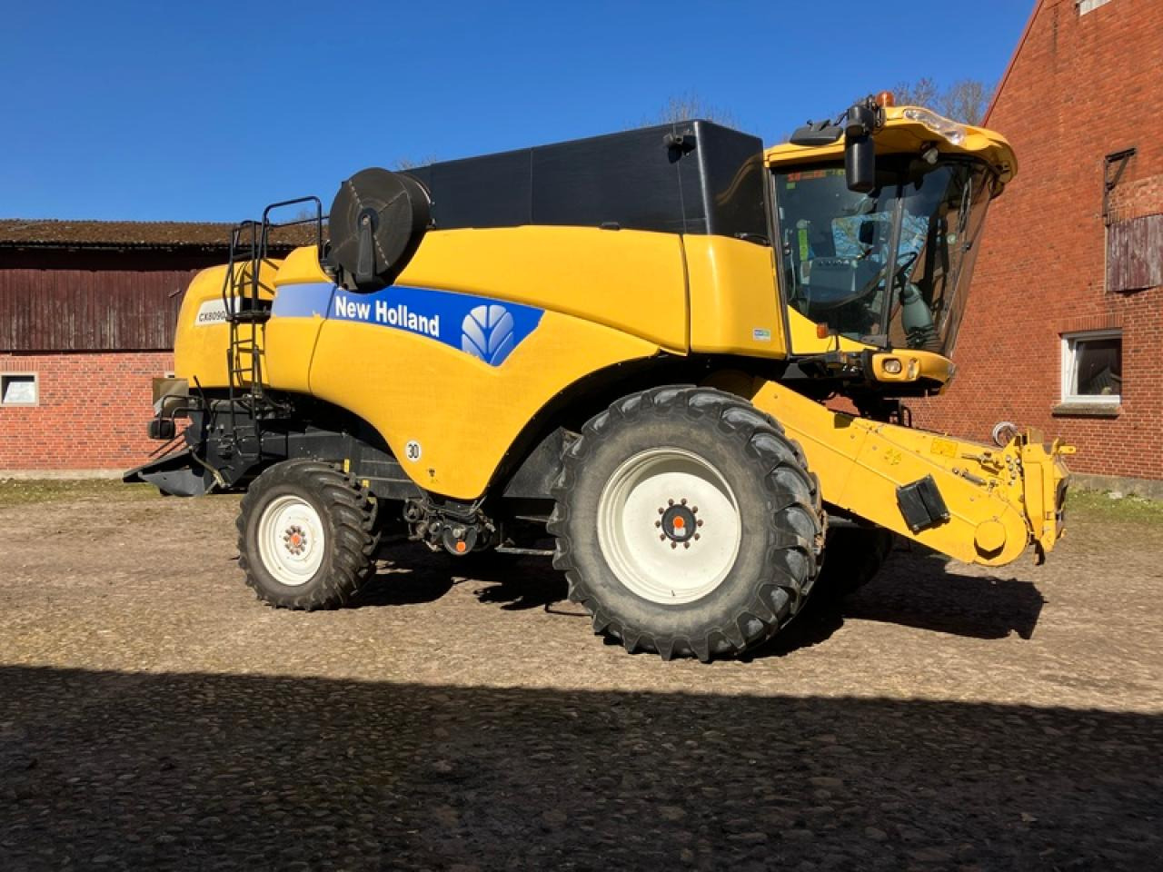 New Holland CX 8090 ALLRAD - 联合收割机:图1 New Holland CX 8090 ALLRAD - 联合收割机:图1