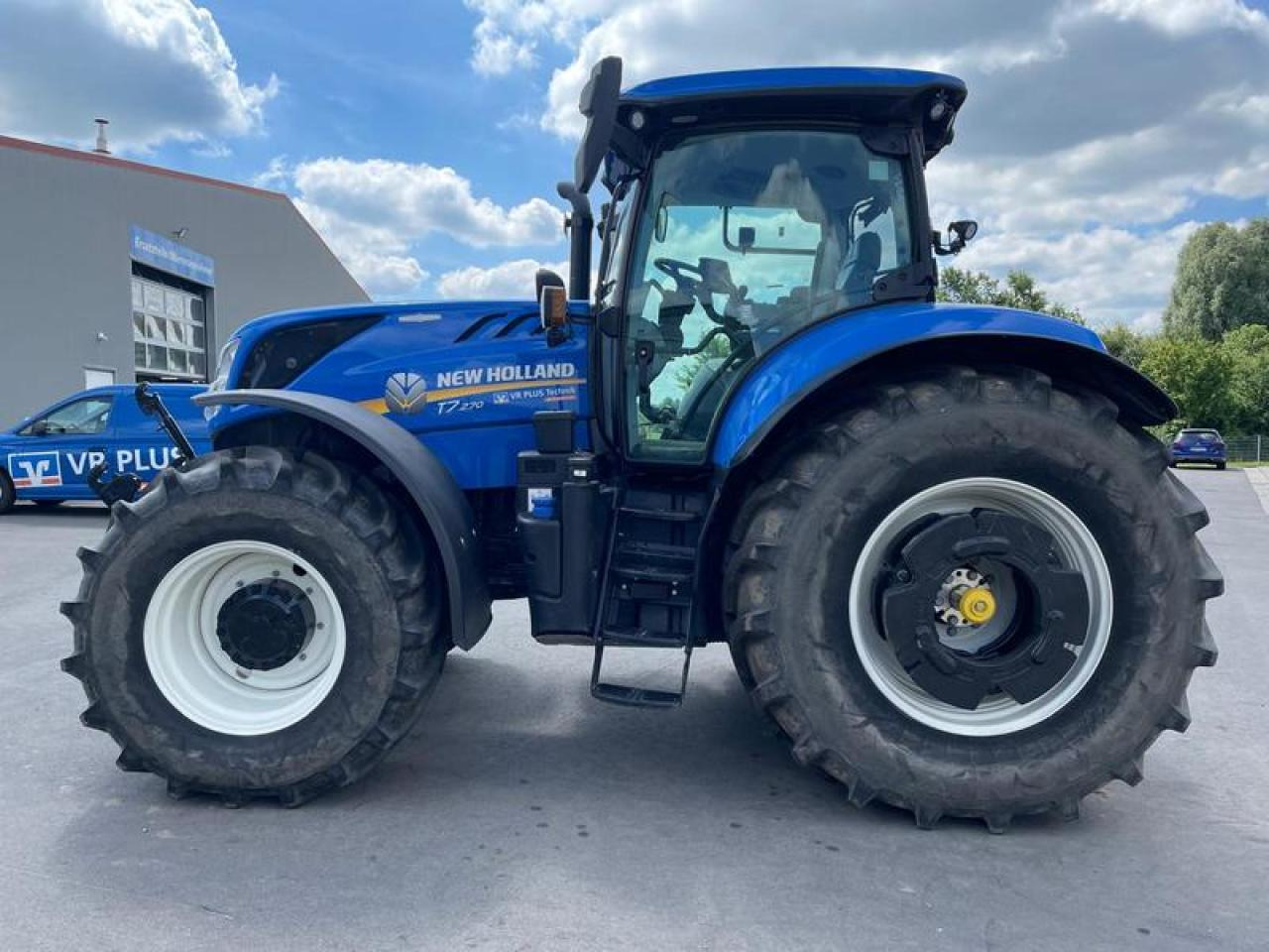 New Holland T 7.270 AUTOCOMMAND AKTION - 拖拉机:图2 New Holland T 7.270 AUTOCOMMAND AKTION - 拖拉机:图2