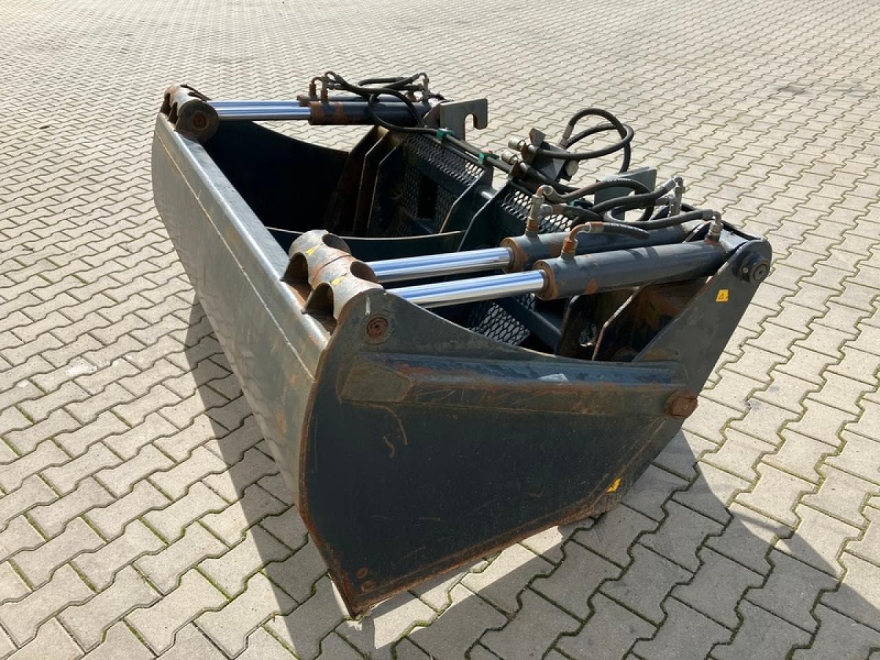 Saphir SSZ199 - 铲斗:图3 Saphir SSZ199 - 铲斗:图3