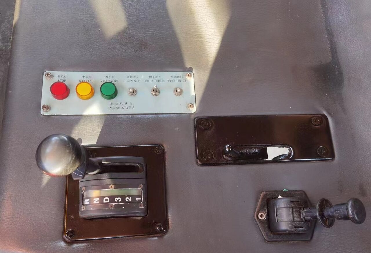 移动式起重机 XCMG QY25K QY30K QY70K QY70KC truck crane:图6 移动式起重机 XCMG QY25K QY30K QY70K QY70KC truck crane:图6