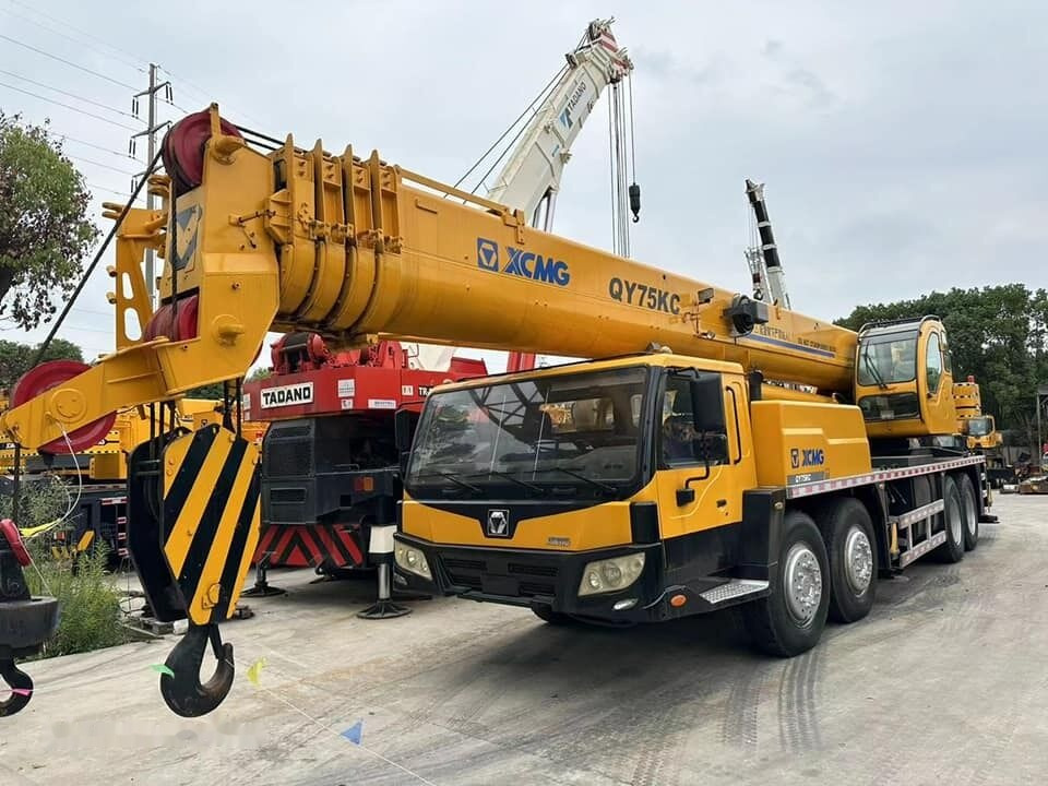 XCMG QY70KC QY75KC QY75K 70T 75 80t 70ton 75ton 80ton - 移动式起重机:图1 XCMG QY70KC QY75KC QY75K 70T 75 80t 70ton 75ton 80ton - 移动式起重机:图1