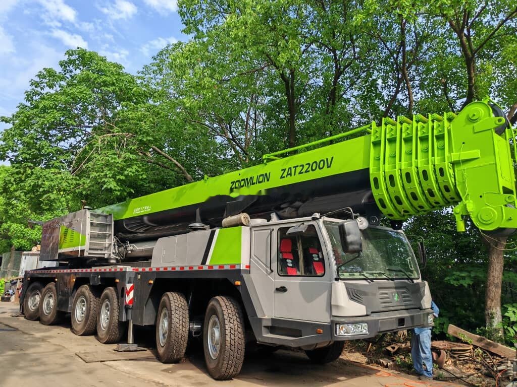 Zoomlion ZTC2200V 220T 220ton - 移动式起重机:图3 Zoomlion ZTC2200V 220T 220ton - 移动式起重机:图3