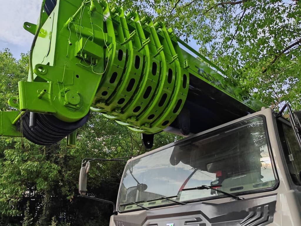 Zoomlion ZTC2200V 220T 220ton - 移动式起重机:图4 Zoomlion ZTC2200V 220T 220ton - 移动式起重机:图4