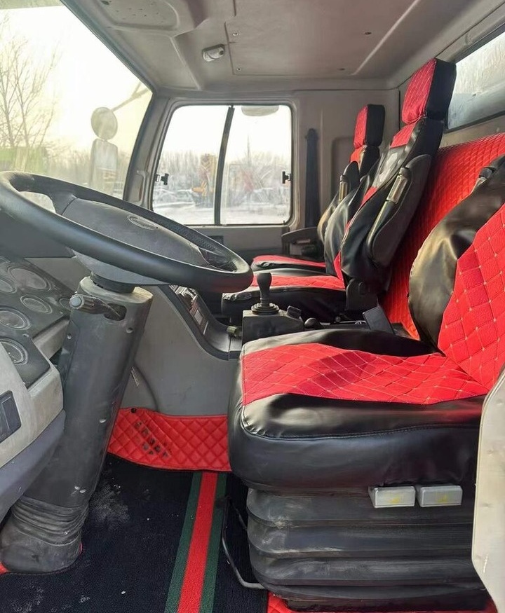 Zoomlion ZTC350 ZTC250 ZTC550 ZTC1000 35t 35ton 50t 70t - 移动式起重机:图5 Zoomlion ZTC350 ZTC250 ZTC550 ZTC1000 35t 35ton 50t 70t - 移动式起重机:图5