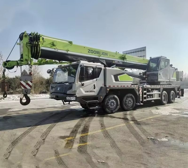 Zoomlion ZTC350 ZTC250 ZTC550 ZTC1000 35t 35ton 50t 70t - 移动式起重机:图1 Zoomlion ZTC350 ZTC250 ZTC550 ZTC1000 35t 35ton 50t 70t - 移动式起重机:图1