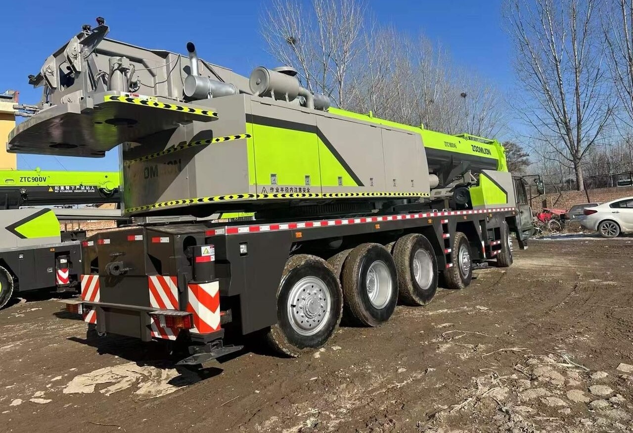 Zoomlion ZTC900V 90T 90ton 80ton 100ton - 移动式起重机:图5 Zoomlion ZTC900V 90T 90ton 80ton 100ton - 移动式起重机:图5
