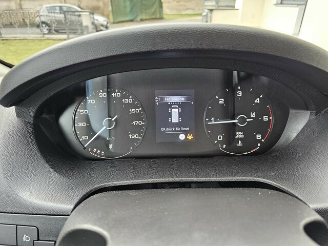 FIAT Ducato 35 MAXI 180 Koffer GFK 2,38 Höhe sofort... - 厢式货车:图5 FIAT Ducato 35 MAXI 180 Koffer GFK 2,38 Höhe sofort... - 厢式货车:图5