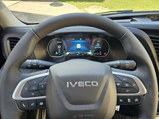 IVECO Daily 35S18HA8V Hi-Matic 18m³ Modell 2025 MY24... - 无侧窗厢式货车:图4 IVECO Daily 35S18HA8V Hi-Matic 18m³ Modell 2025 MY24... - 无侧窗厢式货车:图4