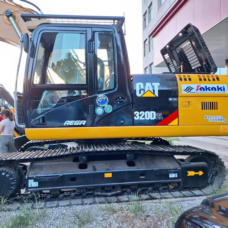 CAT 320D2L Excavator - 履带式挖掘机:图1 CAT 320D2L Excavator - 履带式挖掘机:图1