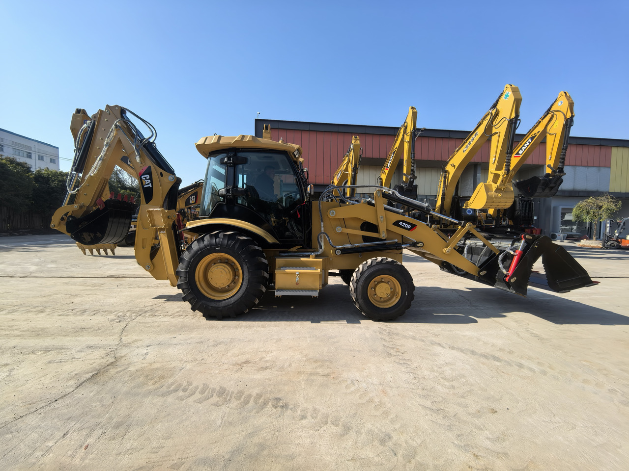 CAT 420F Backhoe Loader - 反铲装载机:图2 CAT 420F Backhoe Loader - 反铲装载机:图2