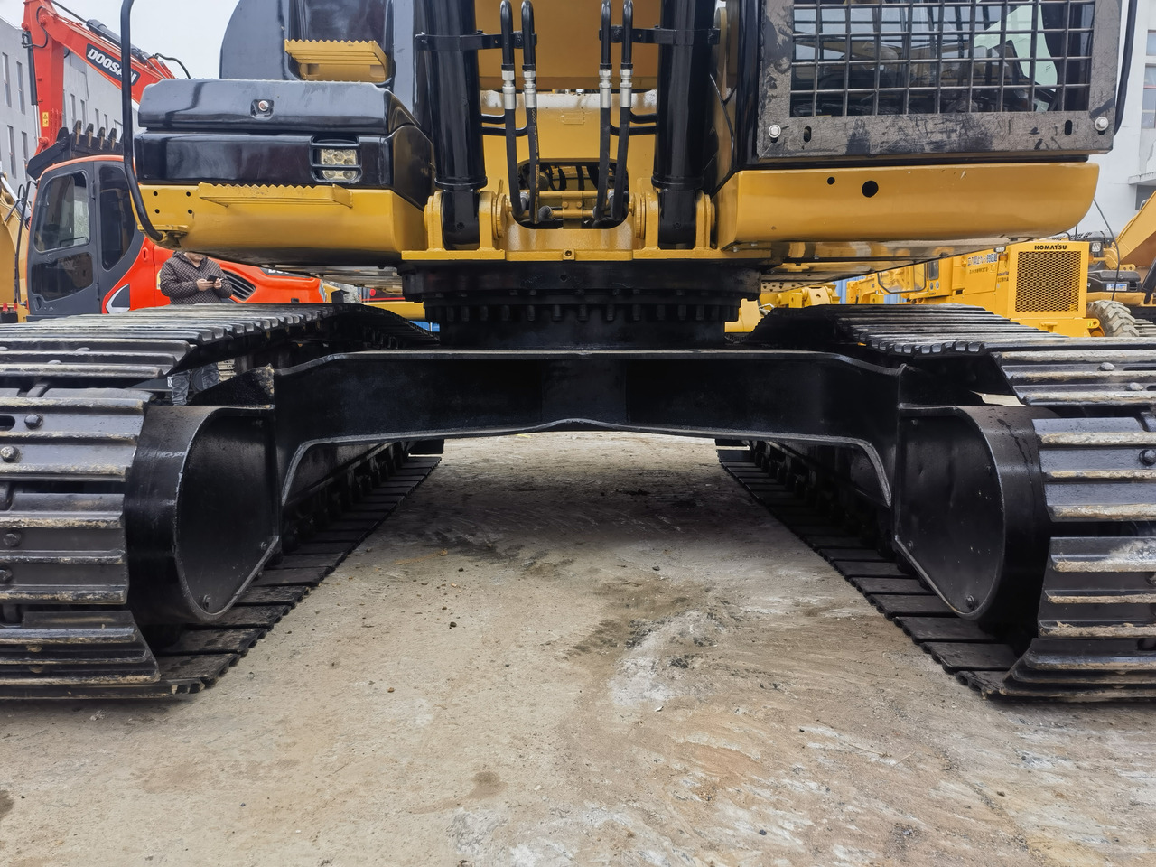 CATERPILLAR 330 D - 履带式挖掘机:图3 CATERPILLAR 330 D - 履带式挖掘机:图3