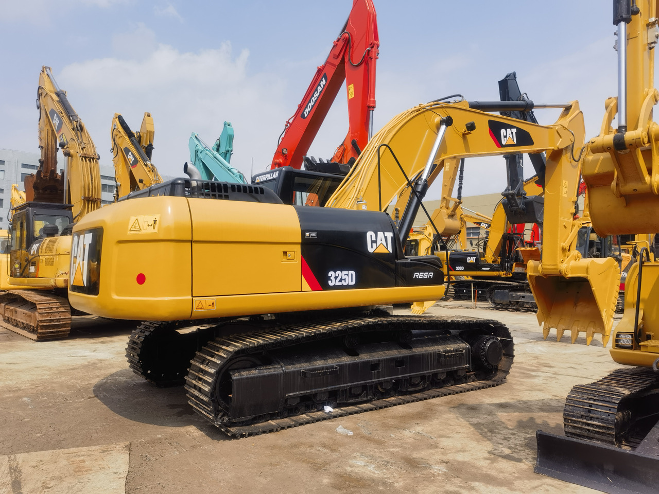 CATERPILLAR CAT 325D Excavator - 履带式挖掘机:图3 CATERPILLAR CAT 325D Excavator - 履带式挖掘机:图3
