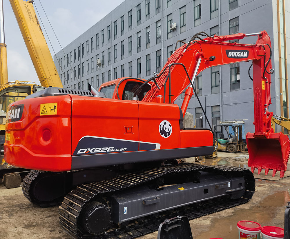 DOOSAN Doosan DX225LC Crawler excavator - 履带式挖掘机:图2 DOOSAN Doosan DX225LC Crawler excavator - 履带式挖掘机:图2