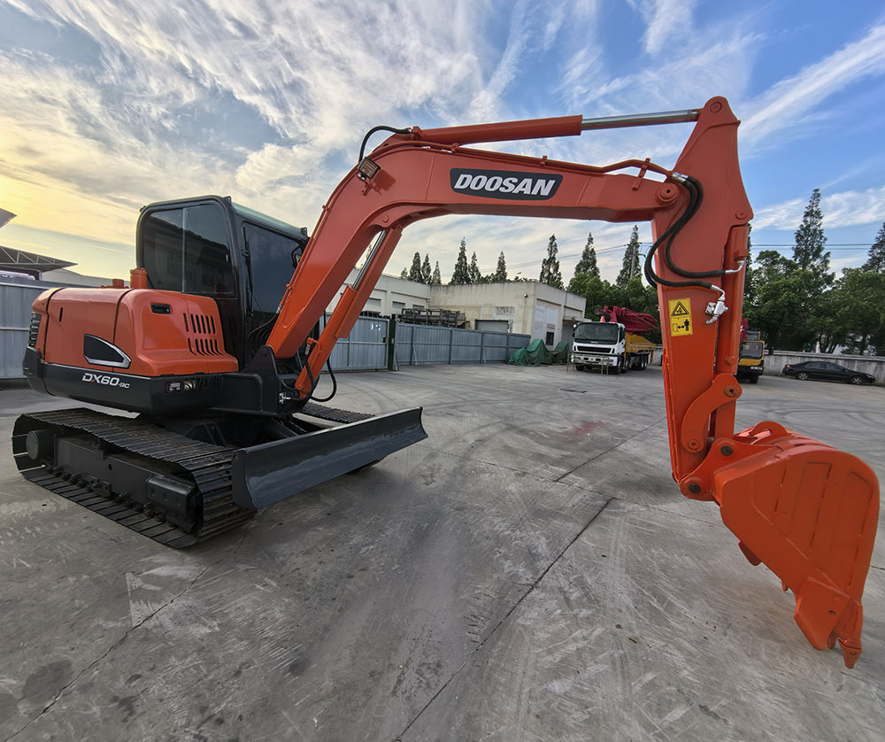 Doosan Dx60 Crawler Excavator - 履带式挖掘机:图3 Doosan Dx60 Crawler Excavator - 履带式挖掘机:图3