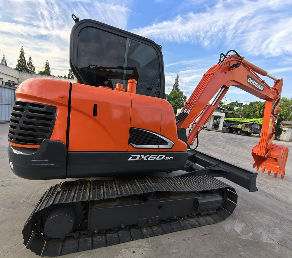 Doosan Dx60 Crawler Excavator - 履带式挖掘机:图5 Doosan Dx60 Crawler Excavator - 履带式挖掘机:图5
