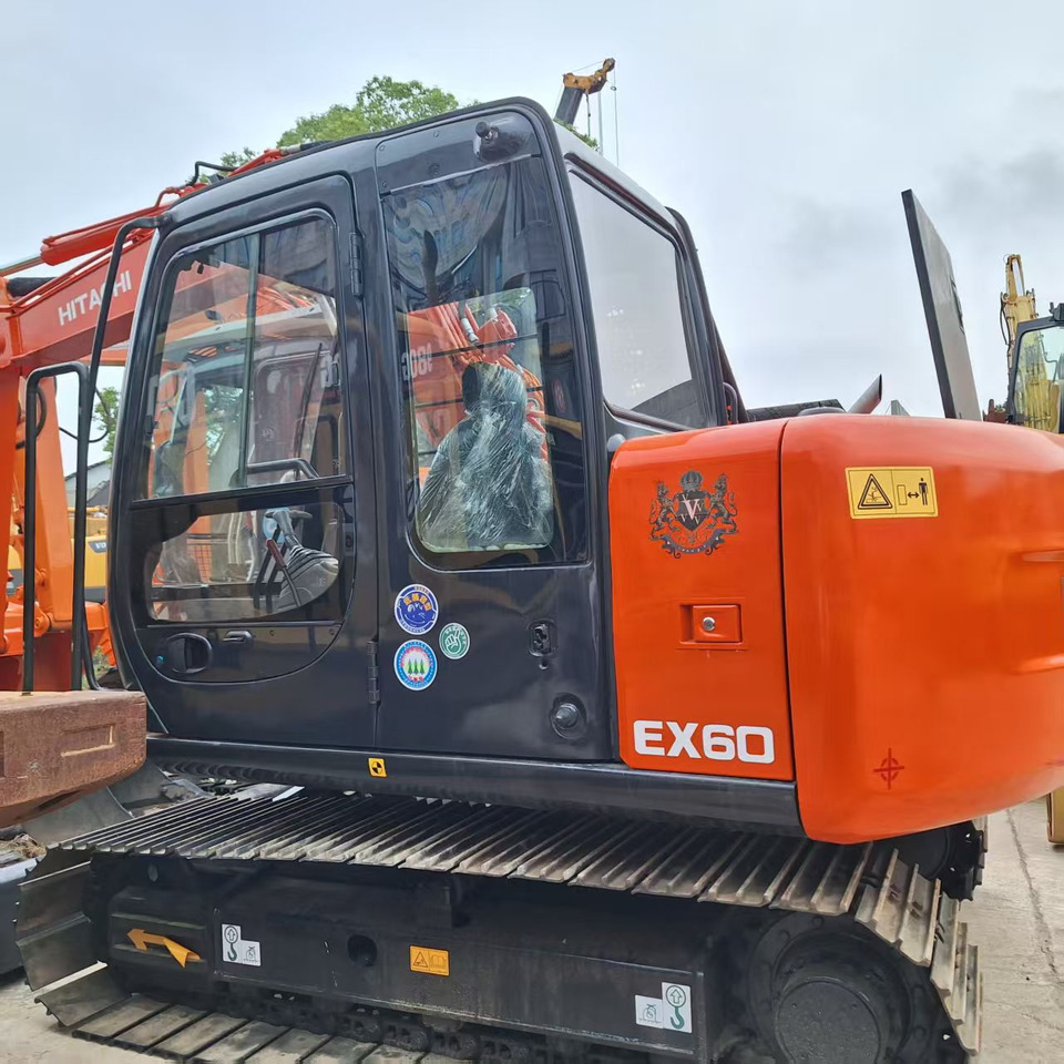 Hitachi EX60 Excavator - 履带式挖掘机:图3 Hitachi EX60 Excavator - 履带式挖掘机:图3