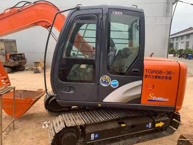 Hitachi ZX70 Excavator - 履带式挖掘机:图2 Hitachi ZX70 Excavator - 履带式挖掘机:图2