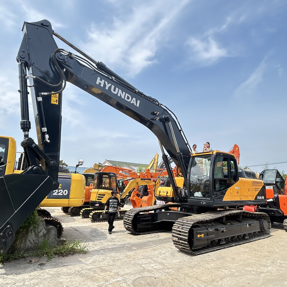 Hyundai 350LVS excavator - 轮式挖掘机:图2 Hyundai 350LVS excavator - 轮式挖掘机:图2