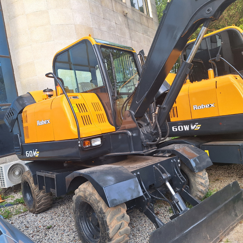 Hyundai 60vs excavator - 轮式挖掘机:图4 Hyundai 60vs excavator - 轮式挖掘机:图4