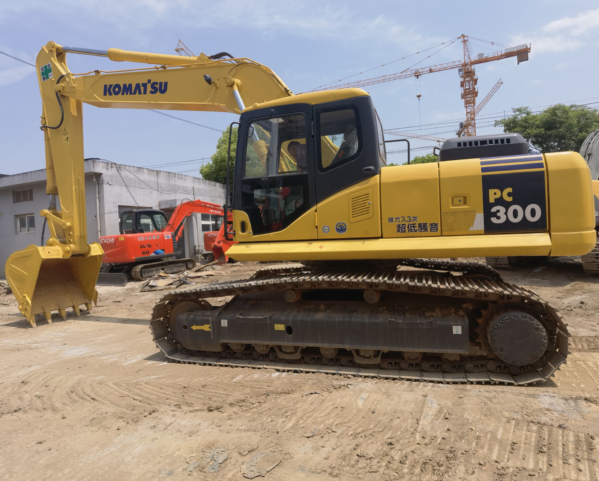Komatsu PC300-7 excavator - 履带式挖掘机:图2 Komatsu PC300-7 excavator - 履带式挖掘机:图2
