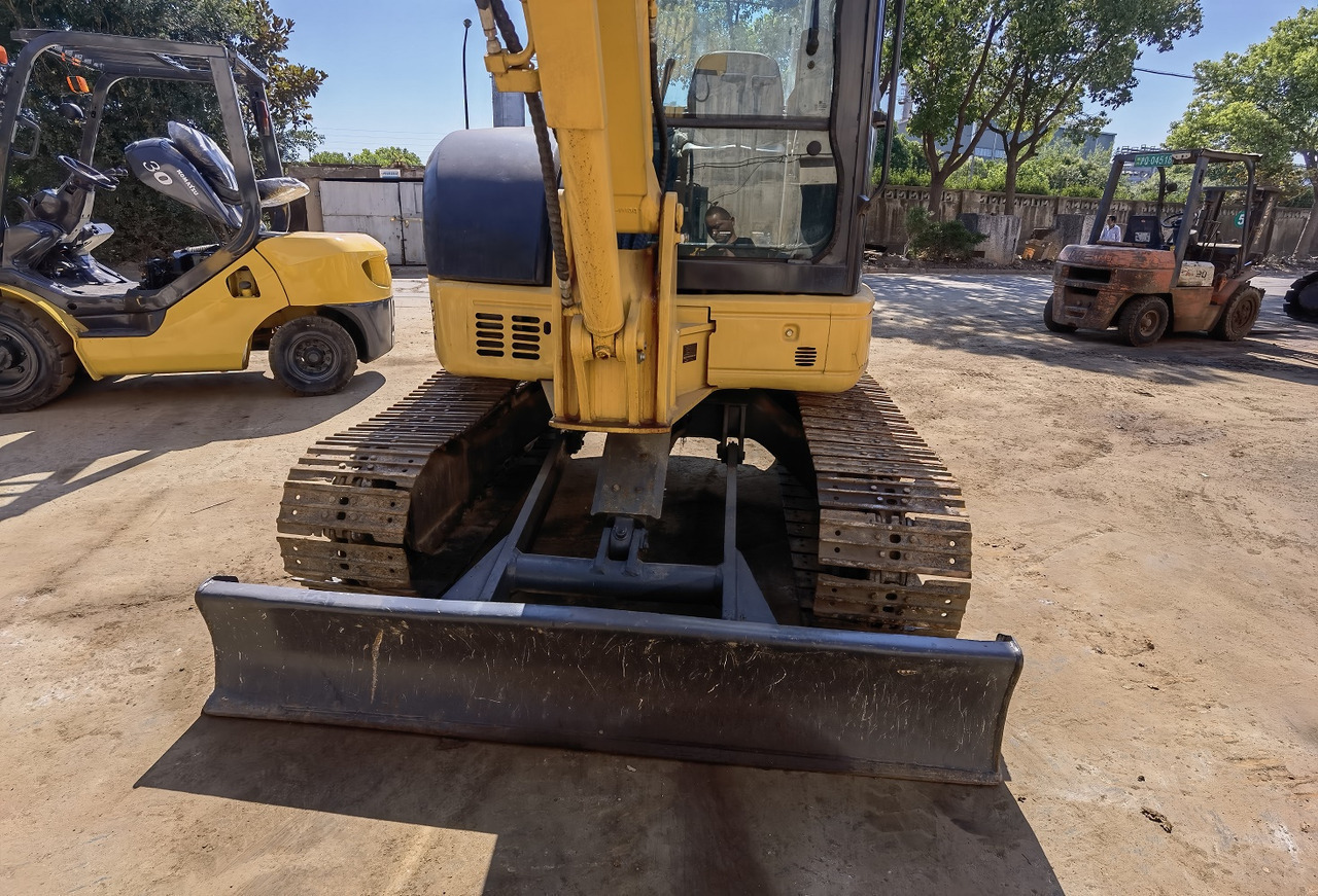 Komatsu PC55 - 小型挖掘机:图2 Komatsu PC55 - 小型挖掘机:图2