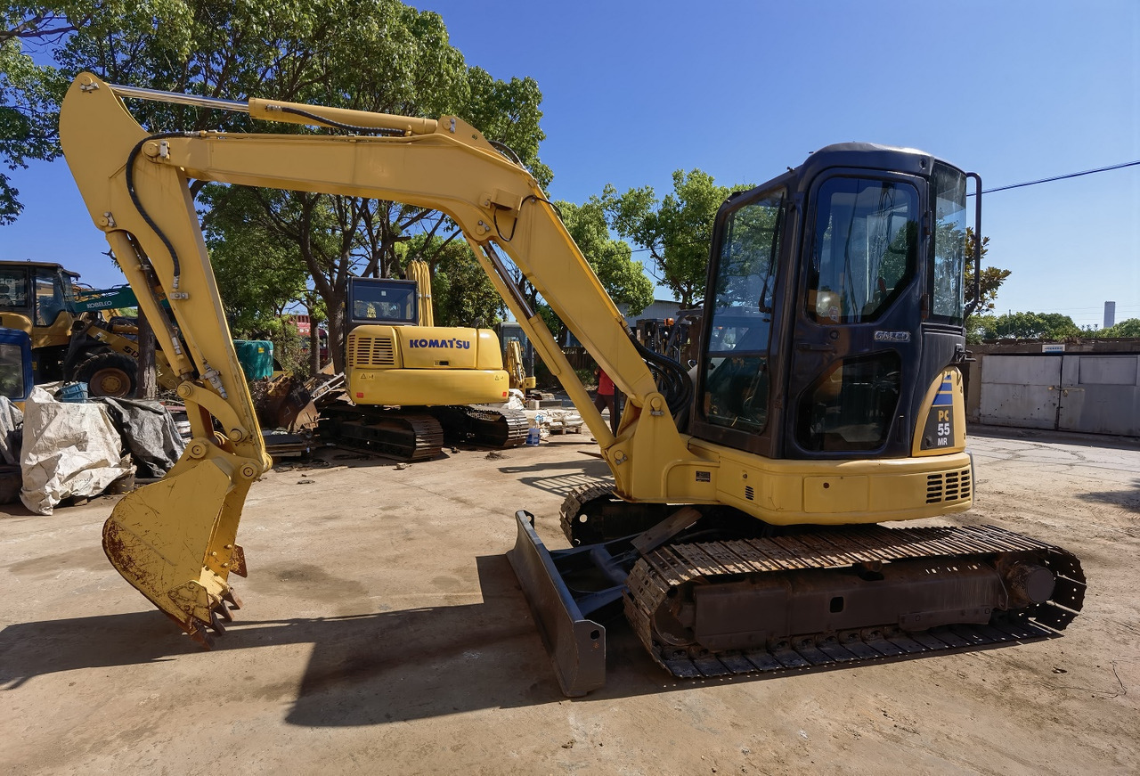 Komatsu PC55 - 小型挖掘机:图3 Komatsu PC55 - 小型挖掘机:图3