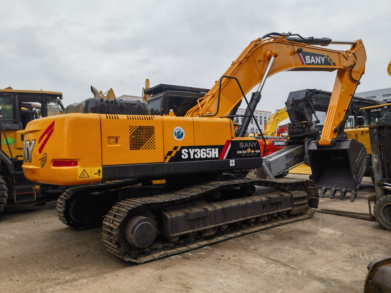 SANY 365H Excavator - 履带式挖掘机:图3 SANY 365H Excavator - 履带式挖掘机:图3