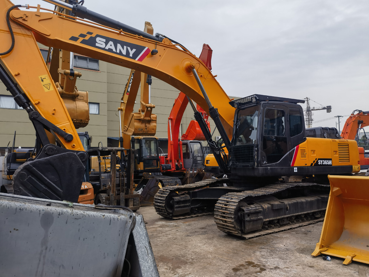 SANY 365H Excavator - 履带式挖掘机:图2 SANY 365H Excavator - 履带式挖掘机:图2