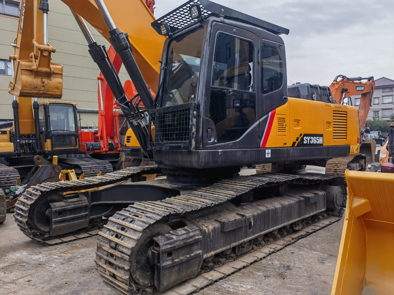SANY 365H Excavator - 履带式挖掘机:图1 SANY 365H Excavator - 履带式挖掘机:图1