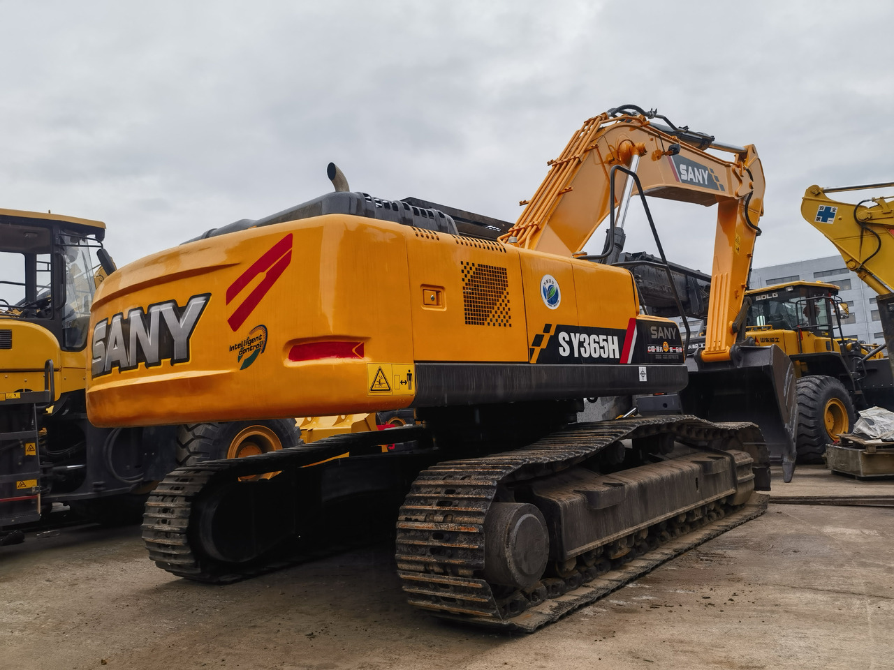 SANY 365H Excavator - 履带式挖掘机:图1 SANY 365H Excavator - 履带式挖掘机:图1