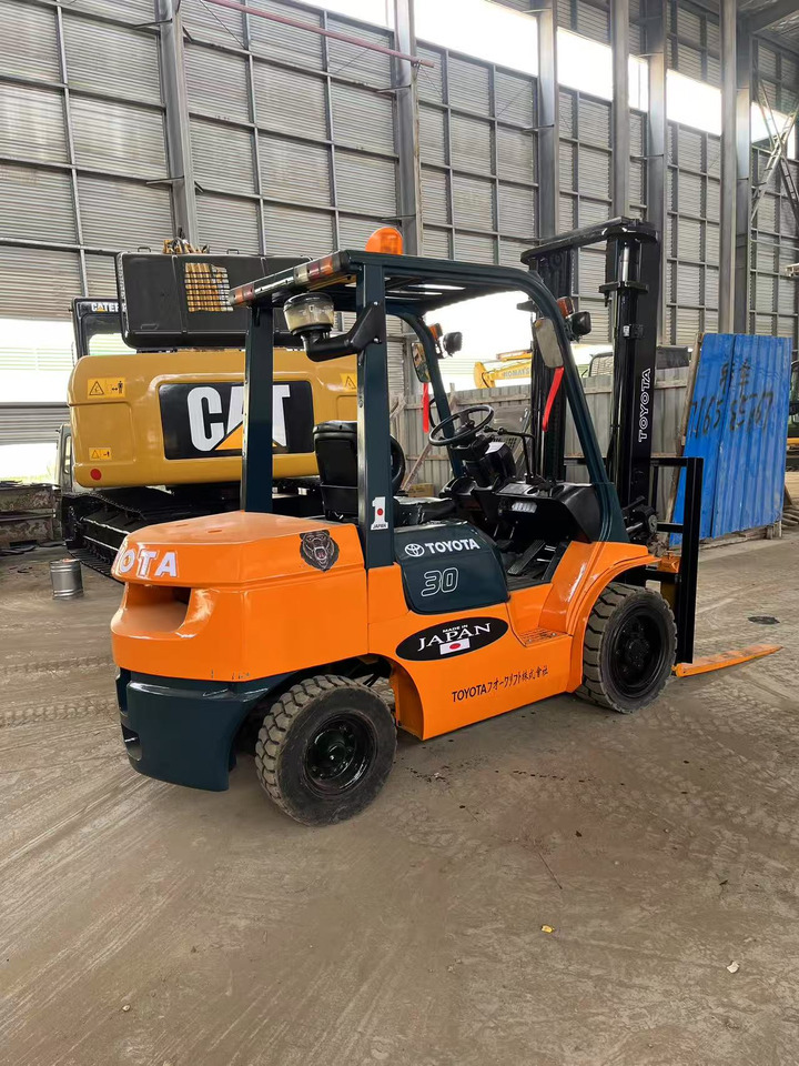 Toyota FD30 Forklift - 柴油叉车:图5 Toyota FD30 Forklift - 柴油叉车:图5