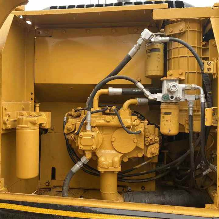 Used Cat excavator 320d Hydraulic crawler digger second hand caterpillar 320d2 for sale - 履带式挖掘机:图5 Used Cat excavator 320d Hydraulic crawler digger second hand caterpillar 320d2 for sale - 履带式挖掘机:图5