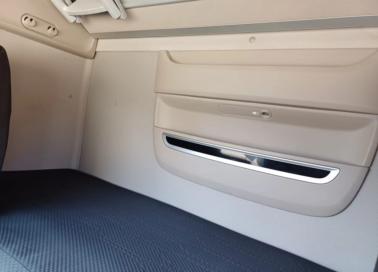 DAF XF 480 SUPER SPACE CAB / ZESTAW TANDEM PRZEJAZDOWY 120m3 租赁 DAF XF 480 SUPER SPACE CAB / ZESTAW TANDEM PRZEJAZDOWY 120m3:图14 DAF XF 480 SUPER SPACE CAB / ZESTAW TANDEM PRZEJAZDOWY 120m3 租赁 DAF XF 480 SUPER SPACE CAB / ZESTAW TANDEM PRZEJAZDOWY 120m3:图14