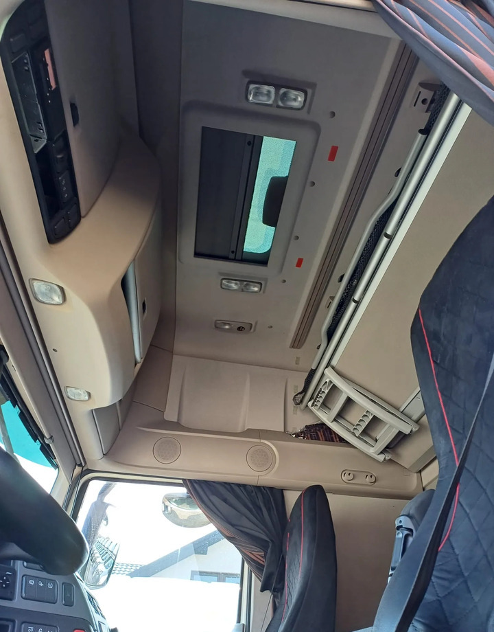 DAF XF 480 SUPER SPACE CAB / ZESTAW TANDEM PRZEJAZDOWY 120m3 租赁 DAF XF 480 SUPER SPACE CAB / ZESTAW TANDEM PRZEJAZDOWY 120m3:图13 DAF XF 480 SUPER SPACE CAB / ZESTAW TANDEM PRZEJAZDOWY 120m3 租赁 DAF XF 480 SUPER SPACE CAB / ZESTAW TANDEM PRZEJAZDOWY 120m3:图13