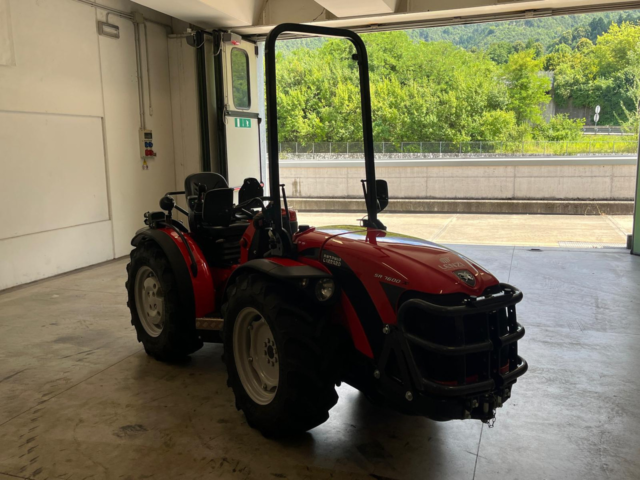 ANTONIO CARRARO INFINITY SR 7600 - 拖拉机:图4 ANTONIO CARRARO INFINITY SR 7600 - 拖拉机:图4