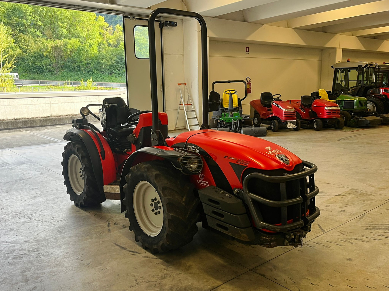 ANTONIO CARRARO SRH 9800 - 拖拉机:图3 ANTONIO CARRARO SRH 9800 - 拖拉机:图3
