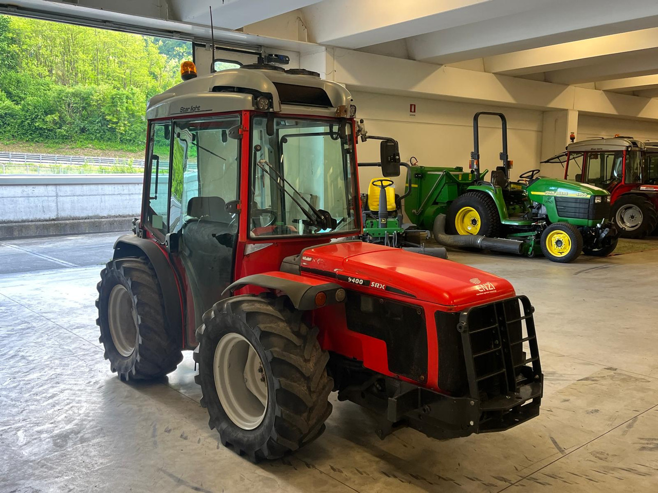 ANTONIO CARRARO SRX 9400 - 拖拉机:图2 ANTONIO CARRARO SRX 9400 - 拖拉机:图2