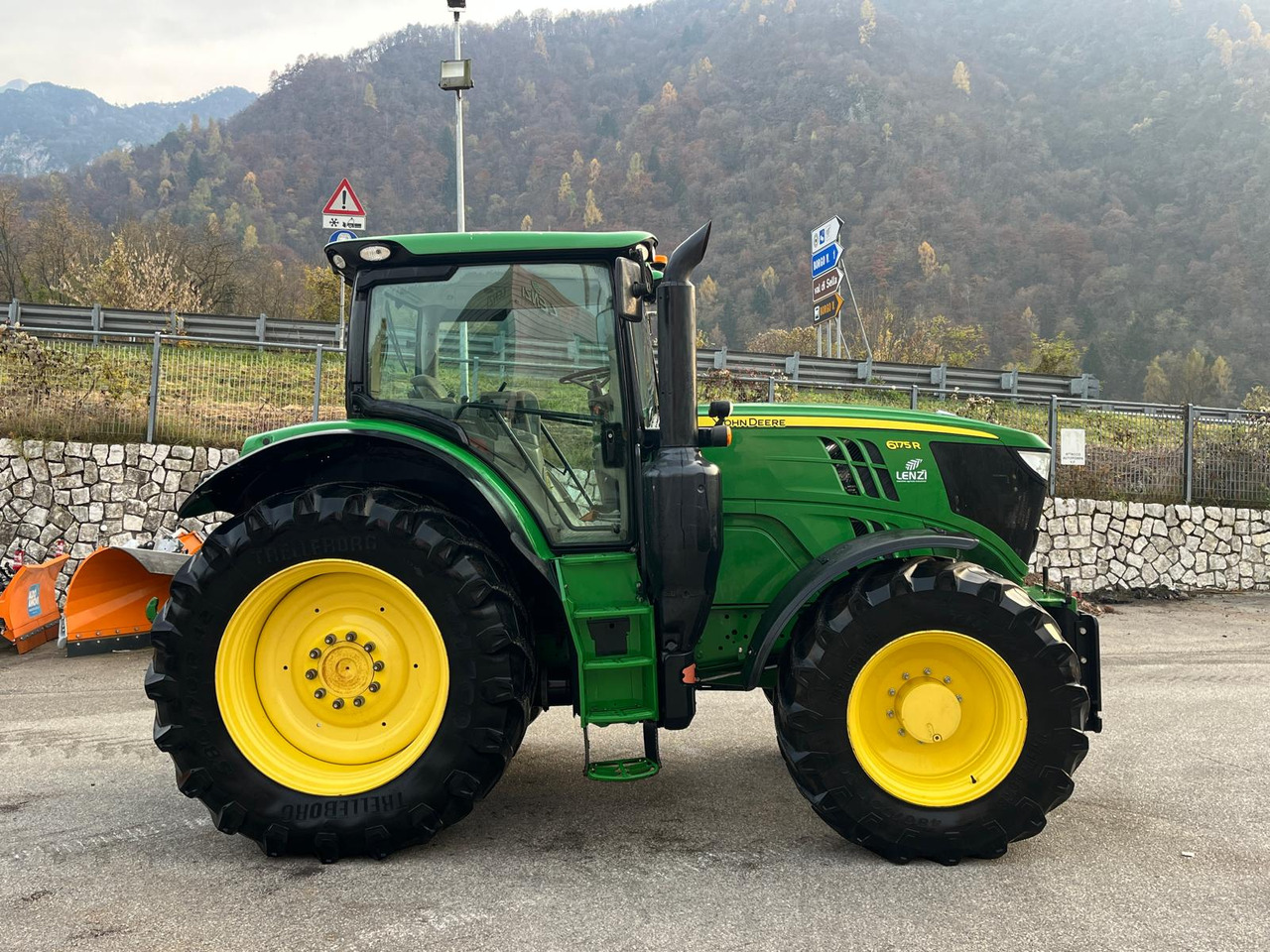 John Deere 6175R - 拖拉机:图5 John Deere 6175R - 拖拉机:图5