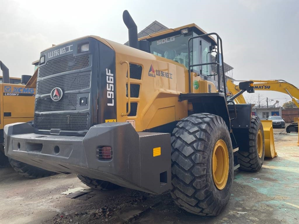 临工 956 - 轮式装载机:图3 临工 956 - 轮式装载机:图3