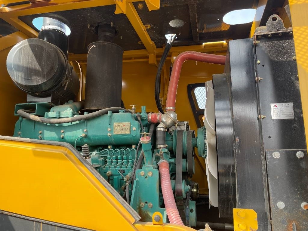 临工 956 - 轮式装载机:图5 临工 956 - 轮式装载机:图5