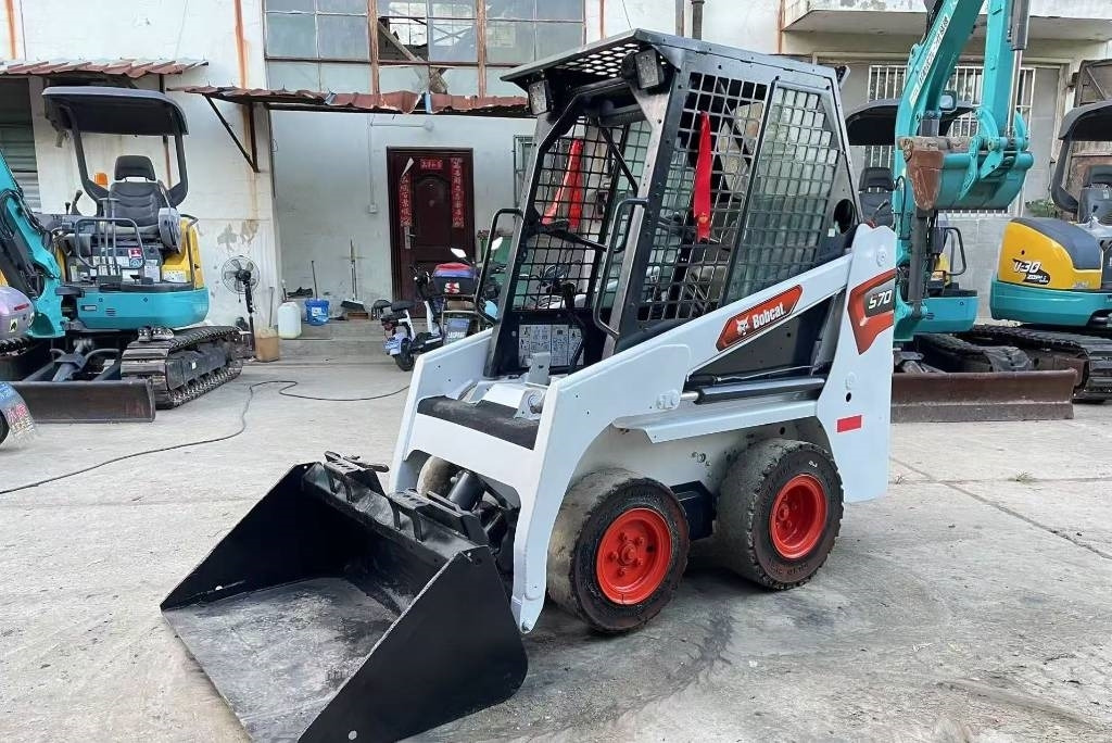 Bobcat S 70 - 滑移装载机:图2 Bobcat S 70 - 滑移装载机:图2