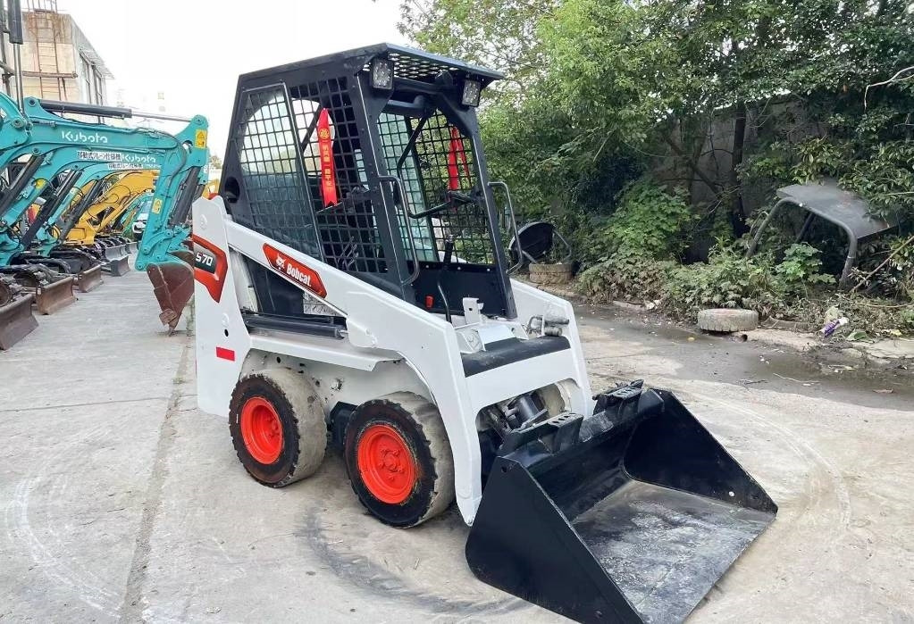 Bobcat S 70 - 滑移装载机:图3 Bobcat S 70 - 滑移装载机:图3