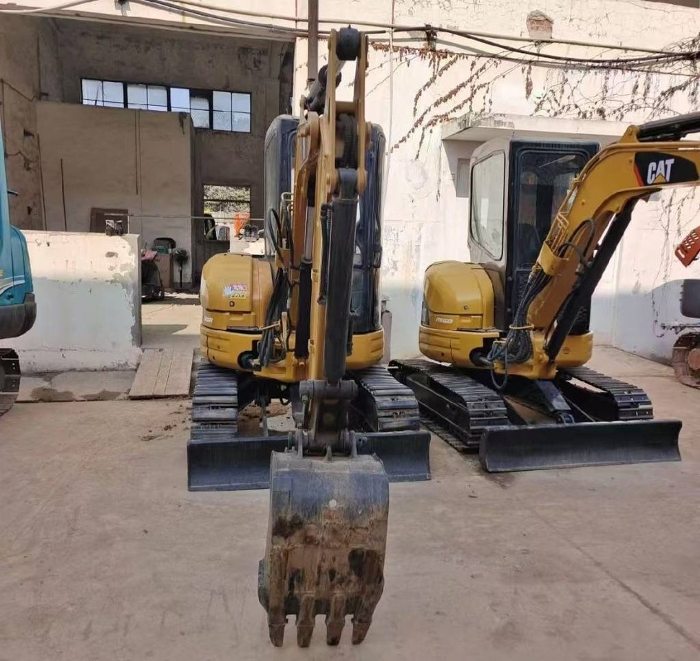 CAT 303 CR - 小型挖掘机:图2 CAT 303 CR - 小型挖掘机:图2