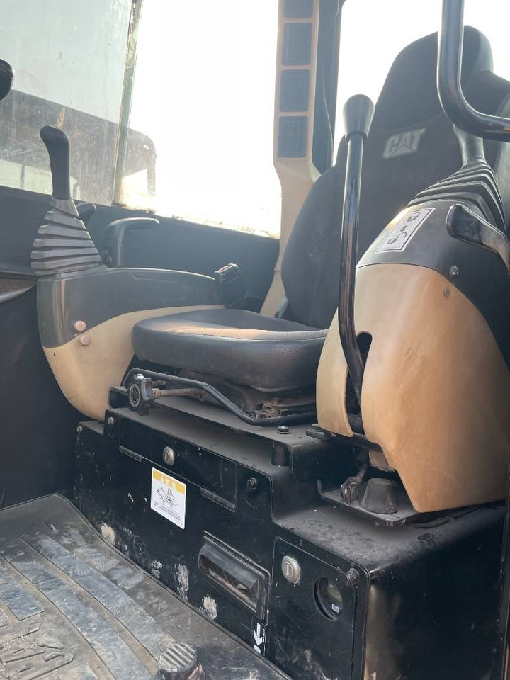CAT 306E2 - 小型挖掘机:图4 CAT 306E2 - 小型挖掘机:图4