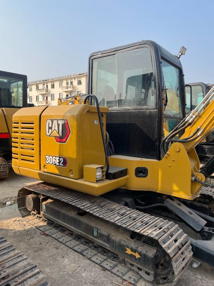CAT 306E2 - 小型挖掘机:图1 CAT 306E2 - 小型挖掘机:图1
