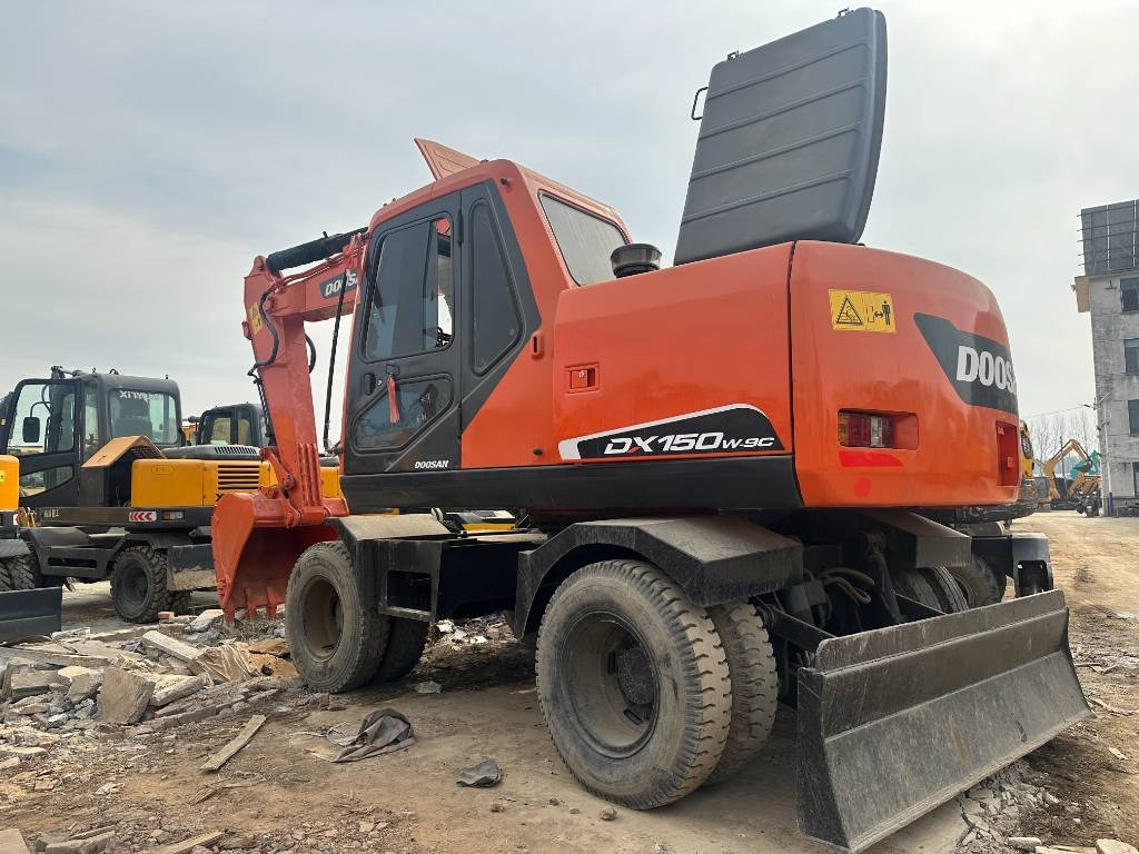 Doosan DH 150 W-7  - 轮式挖掘机:图1 Doosan DH 150 W-7  - 轮式挖掘机:图1