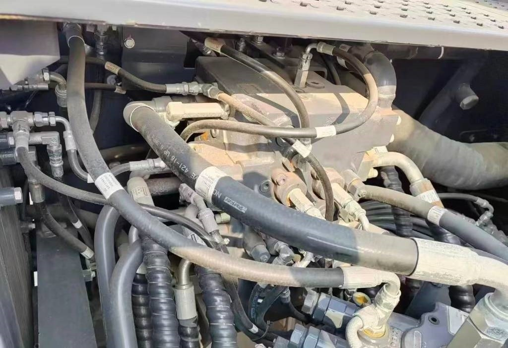 Doosan DX 220  - 履带式挖掘机:图4 Doosan DX 220  - 履带式挖掘机:图4